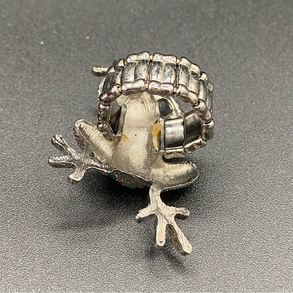 Sparkly Frog Stretch Ring Size 8 - Picture 16 of 17